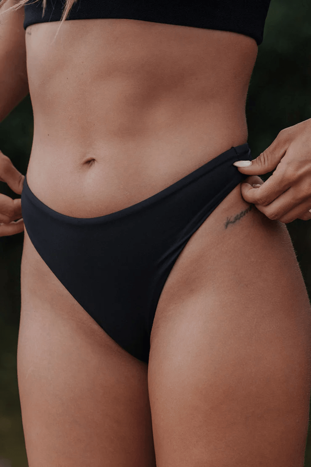 Dkoko Manzanillo Bottom